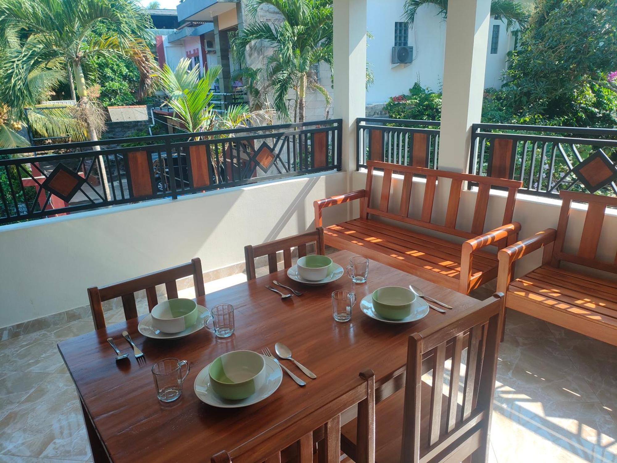 Mango Guesthouse Pangandaran Exterior photo